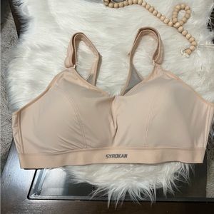 Syrokan velcro adjustable sport bra. Size 46D